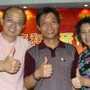 与周弘、姜慧老师合影